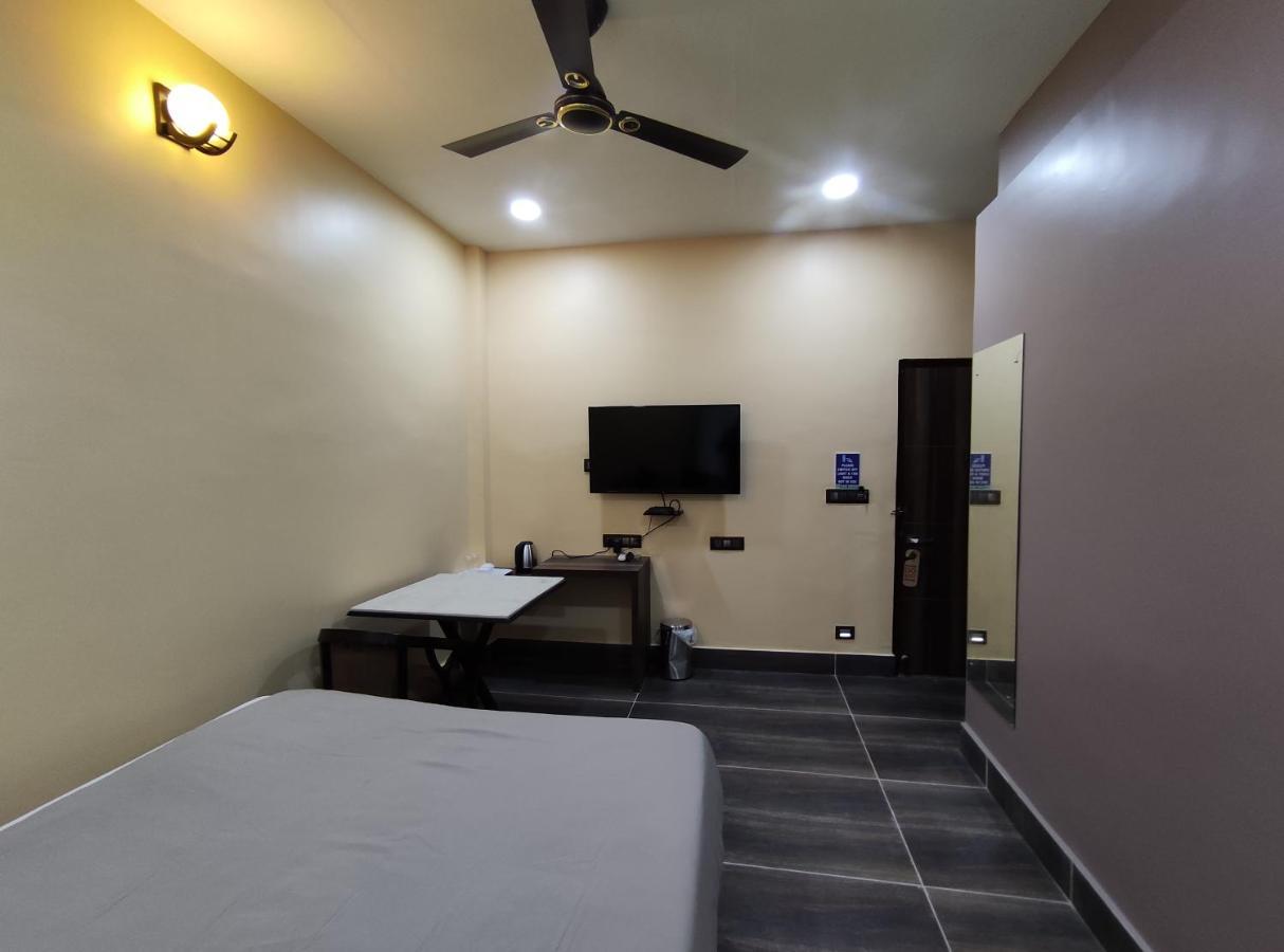 Jim'S Motel Kalchini Экстерьер фото